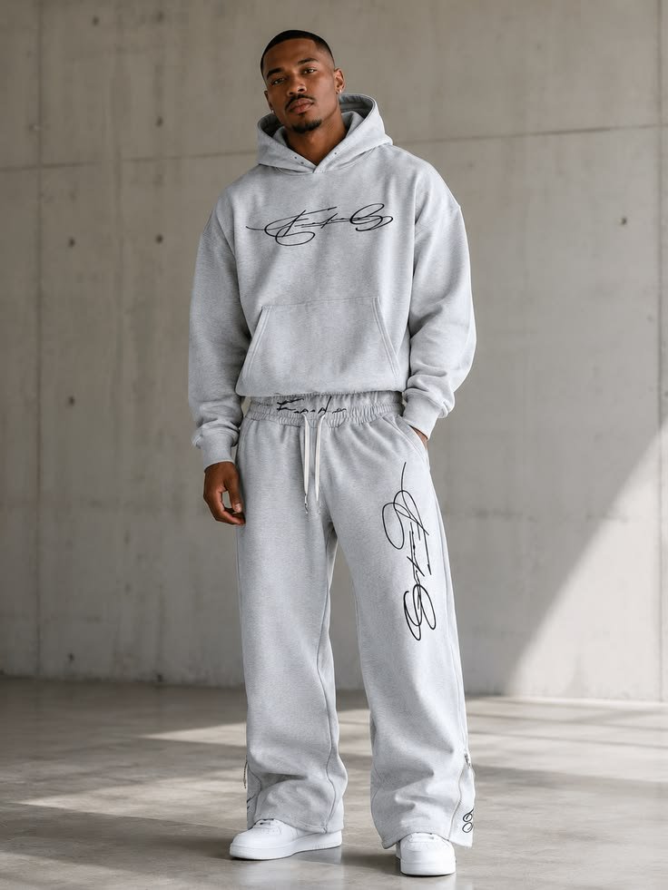 Model in oversized grey tracksuit — Street Wears
